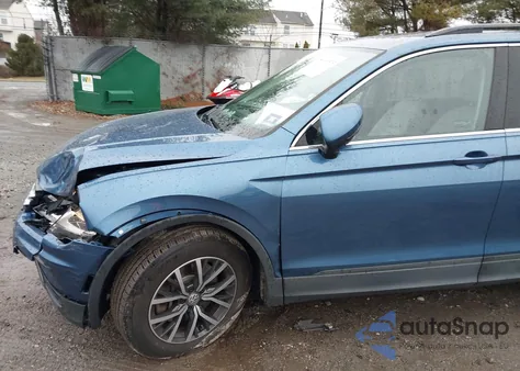 2019 Volkswagen Tiguan 2.0T Se/2.0T Sel/2.0T Sel R-Line/2.0T Sel R-Line Black from USA, damaged, VIN 3VV2B7AX5KM156723